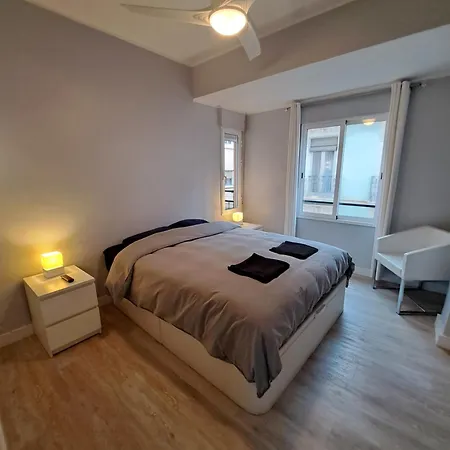 Modern 2 Bedroom Corner Unit In The Heart Of Alicante Exterior foto