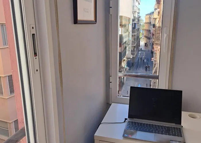 Modern 2 Bedroom Corner Unit In The Heart Of Alicante